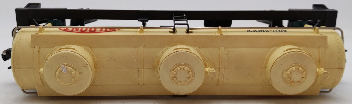 Lionel 6-9148 O Gauge DuPont Triple Dome Tank Car #9148 EX/Box