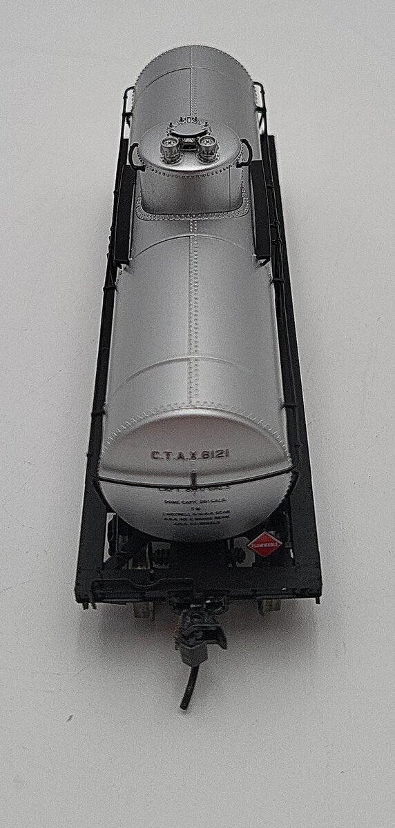 Proto 2000 920-54402 HO Scale C.T.A.X Tank Car #8121 LN/Box