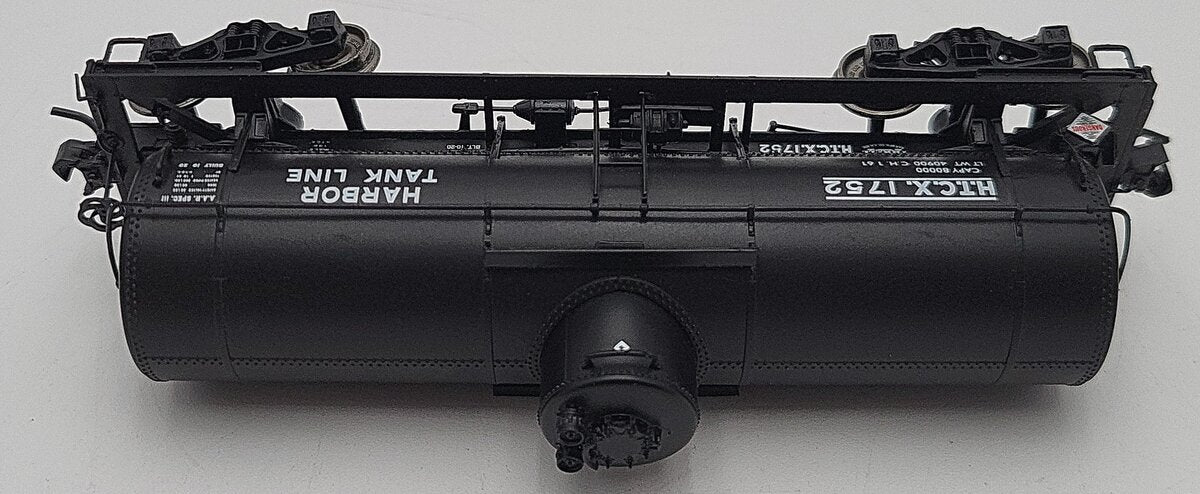 Proto 2000 1752 HO Harbor Tank Line 8,000 Gallon Type 21 Riveted Tank Car EX/Box