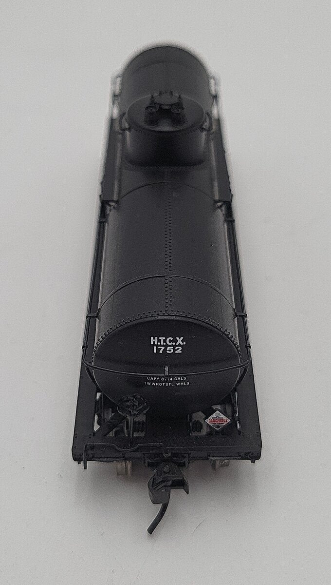 Proto 2000 1752 HO Harbor Tank Line 8,000 Gallon Type 21 Riveted Tank Car EX/Box