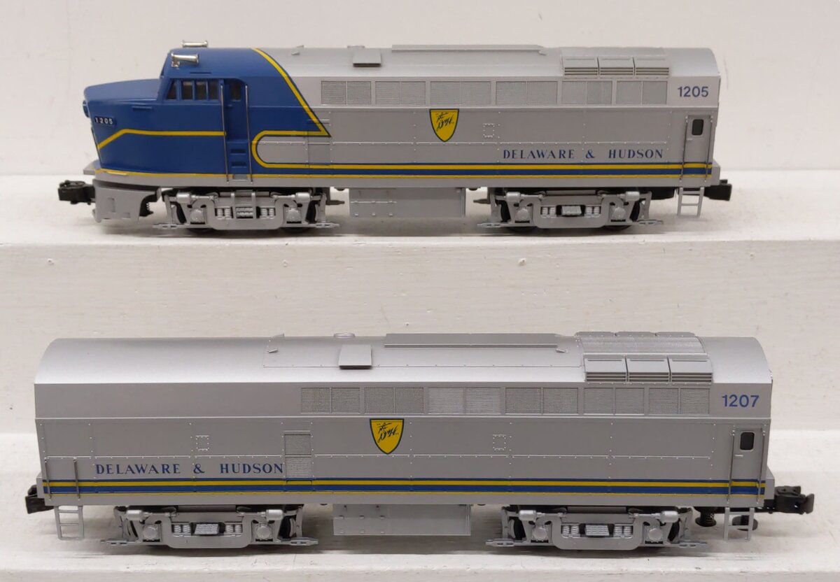 Weaver 1205 D&H Baldwin Sharknose AB Diesel Locomotive Set #1207/1205 (3Rail) LN/Box