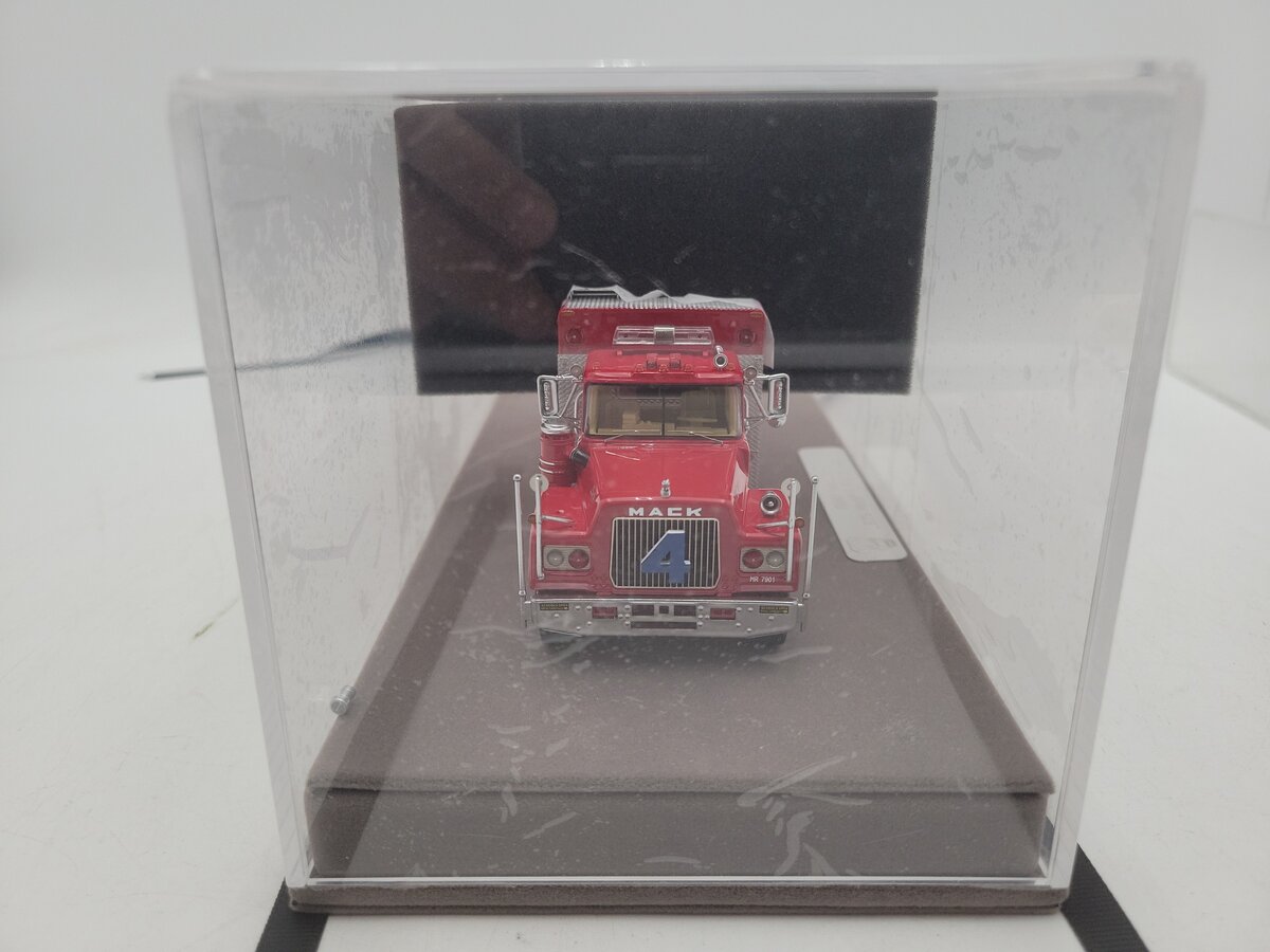 Fire Replicas FR131-4 1:50 Scale Queens FDNY 1979 Mack R/Pierce Rescue 4 Diecast EX/Box