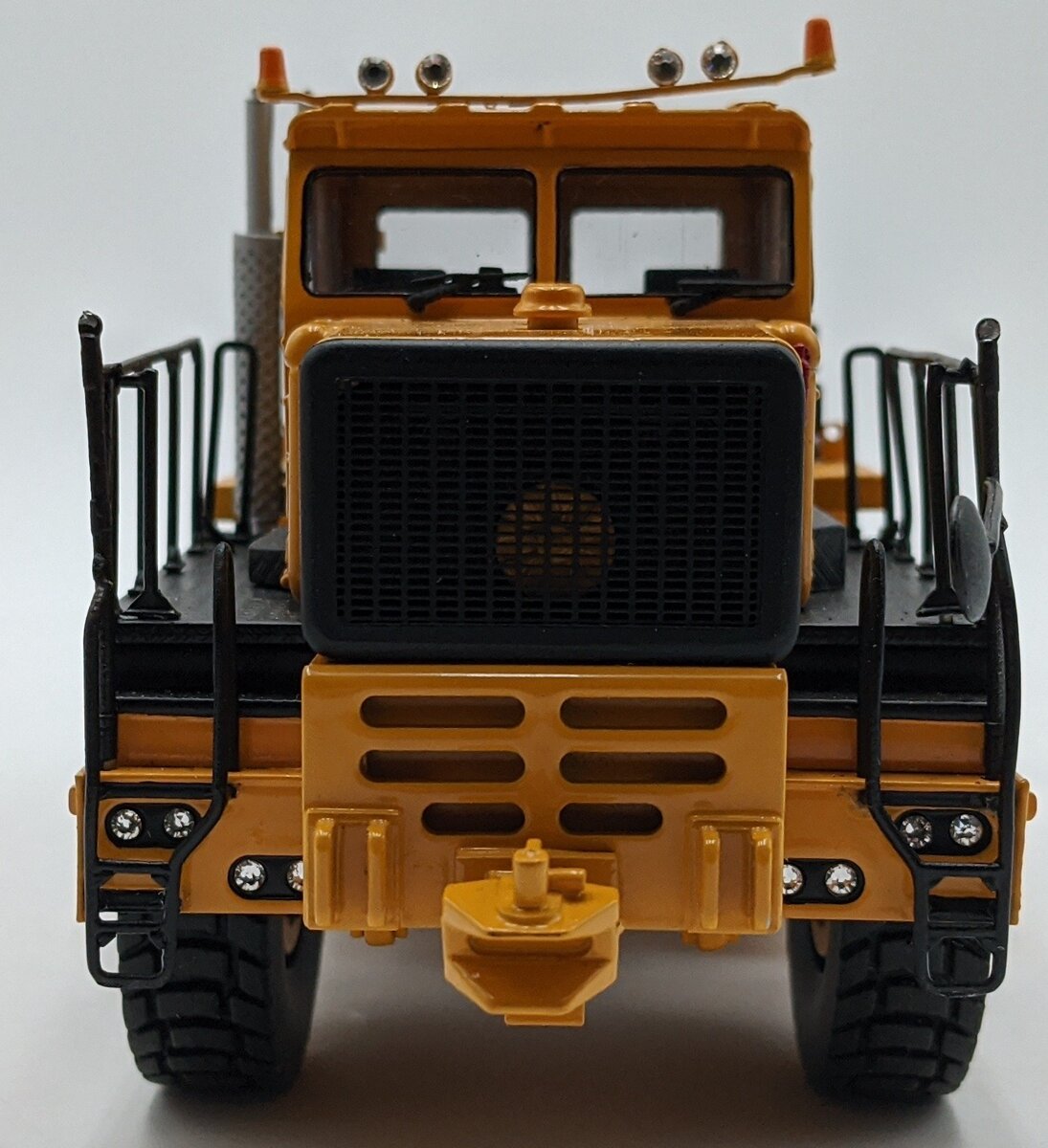 ASAM SMC267Y 1:48 Diecast Yellow Hendrickson 360 Heavy Haul Tractor NIB