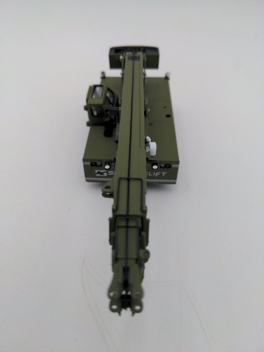 Sword Models SW2017-G 1:50 Diecast Military Green Shuttlelift Carrydeck Crane/Box