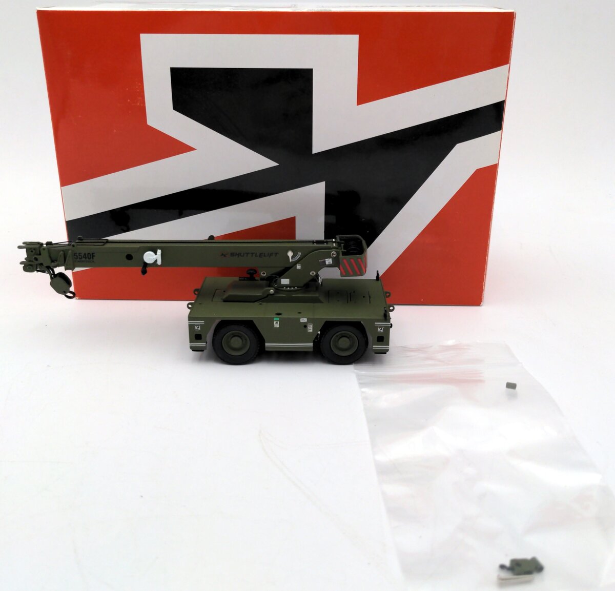 Sword Models SW2017-G 1:50 Diecast Military Green Shuttlelift Carrydeck Crane/Box
