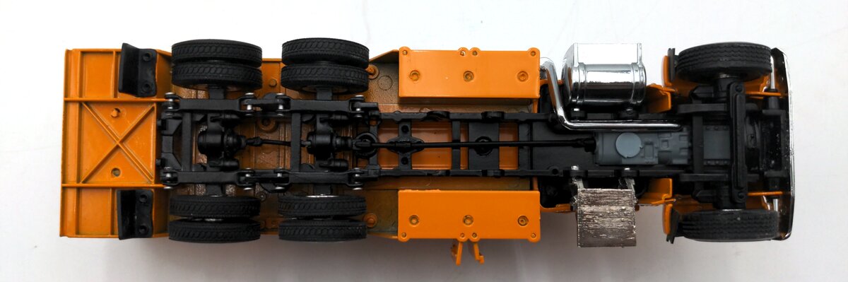 Sword Models SW2041-Y 1:50 Yellow Peterbilt 357 w/Elliot Fuel and Lube Body VG