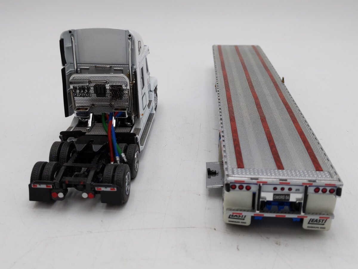 Sword Models SW2059-R 1:50 Diecast Freightliner Century Class S/T w/Flatbed VG/Box