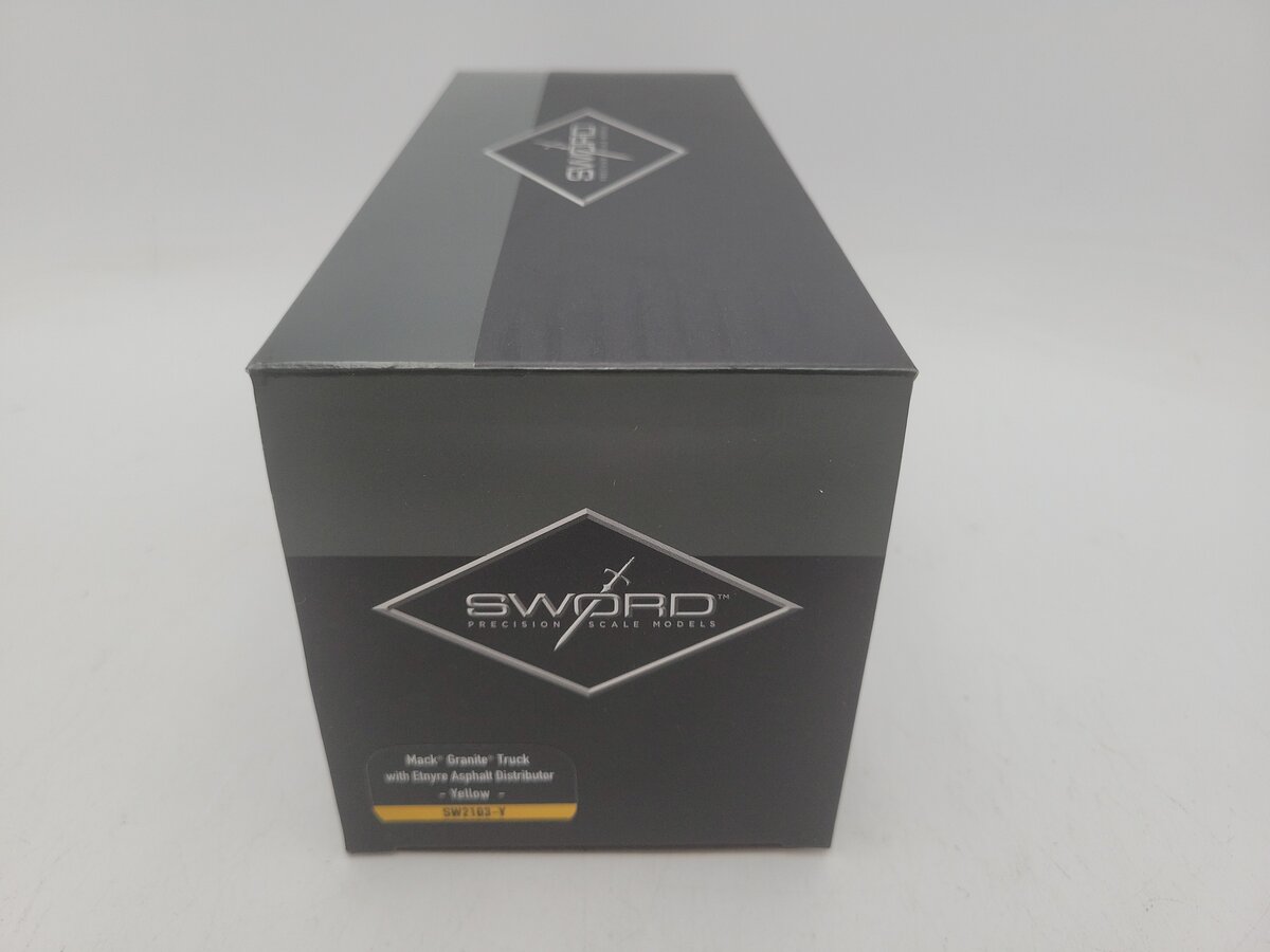 Sword Models SW2103-Y 1:50 Scale Mack Granite Truck w/Etnyre Asphalt Distributor EX/Box