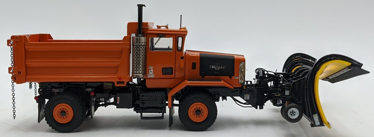 Sword Models SW3004-O 1:50 Scale Diecast Orange P-Series 2-Axle 4x4 Plow NIB