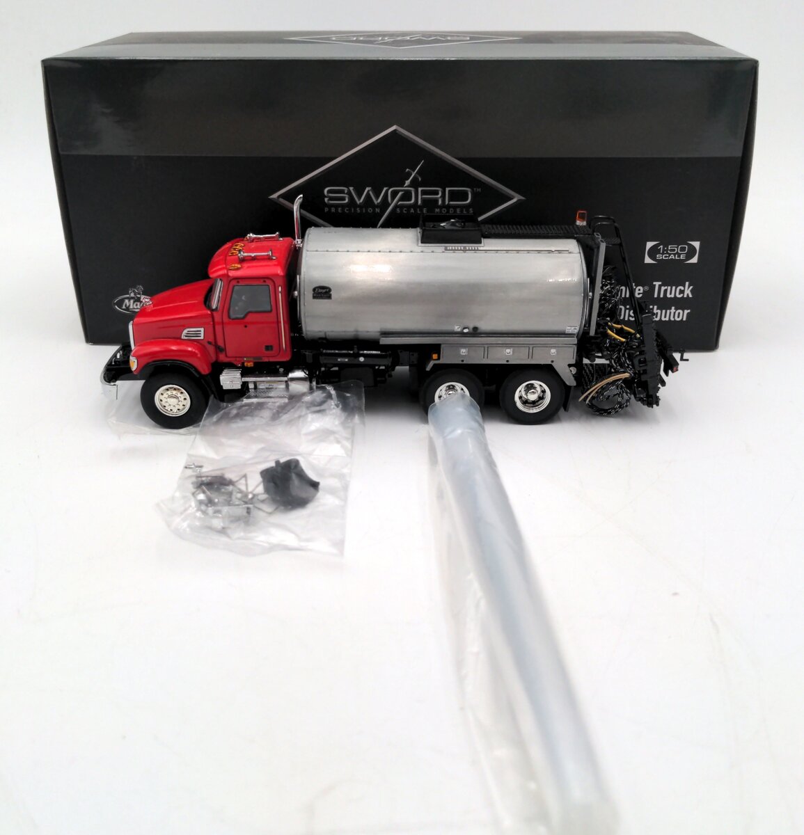 Sword Models SW2103-R 1:50 Scale Mack Granite Truck w/Etnyre Asphalt Distributor LN/Box