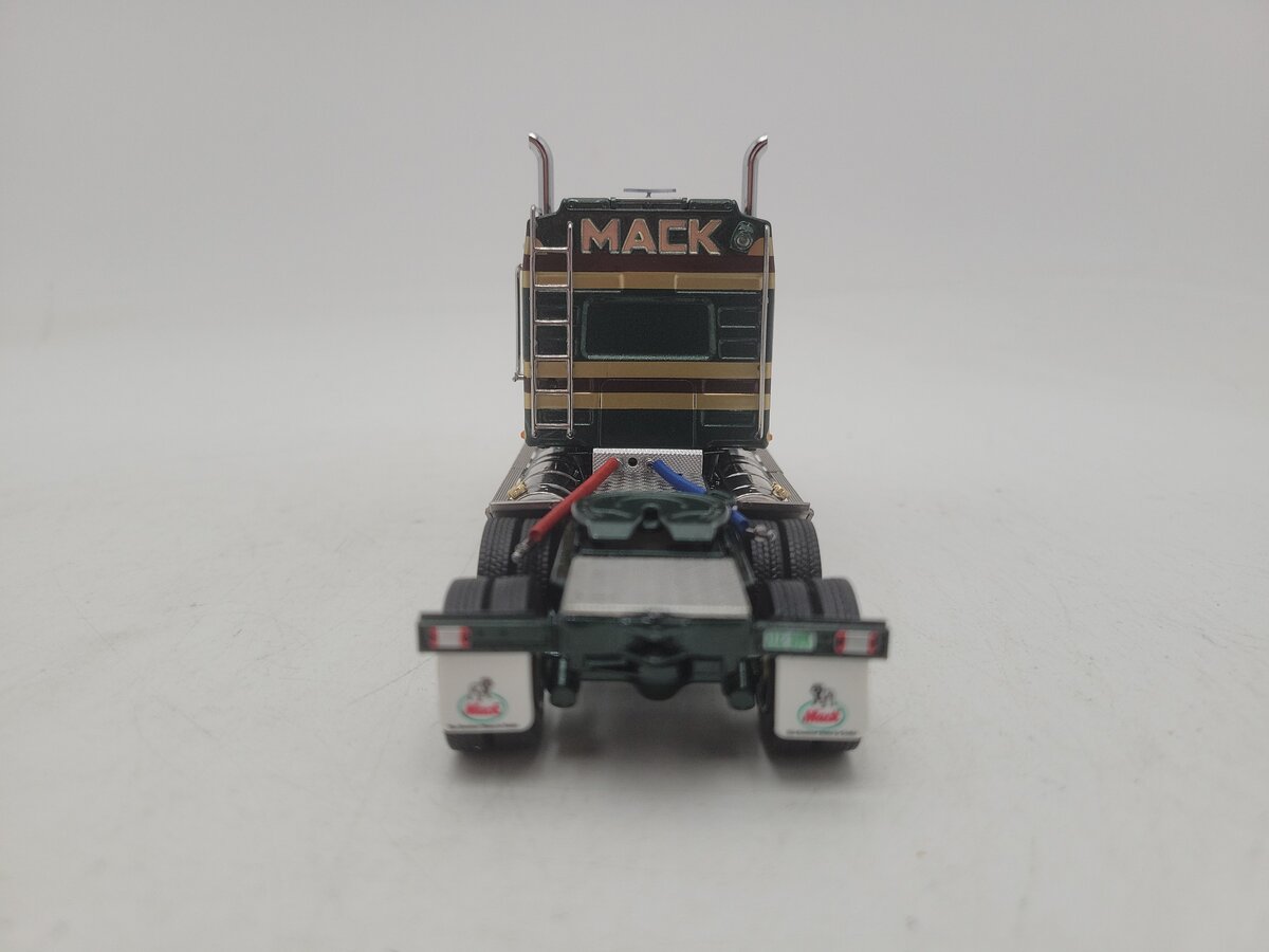 Drake Z88001 1:50 Scale Mack Ludwig Leichard Bicentennial Super Liner Tractor EX/Box