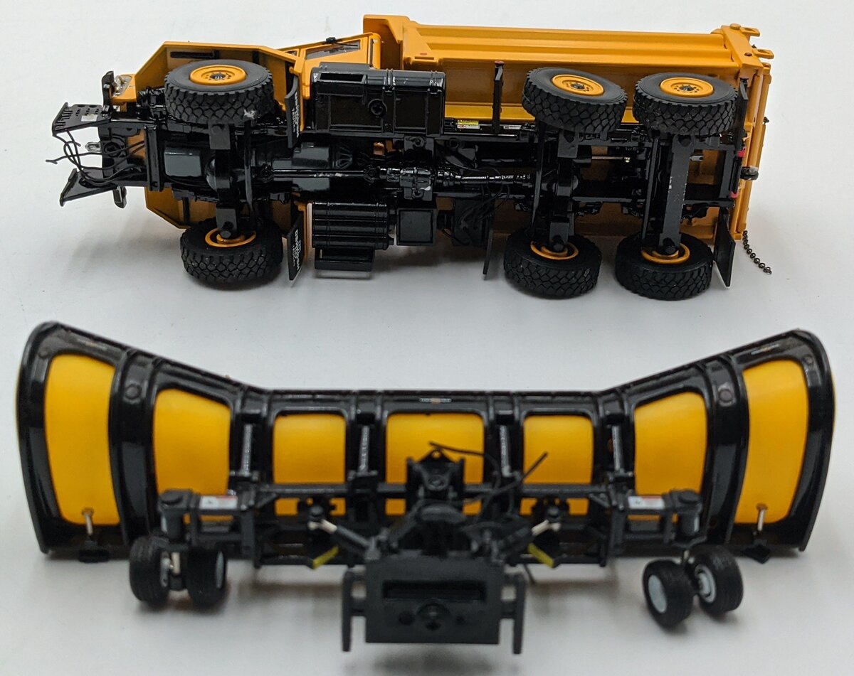 Sword Models SW3005-Y 1:50 Diecast Yellow P-Series 3-Axle 4x4 Snow Plow NIB