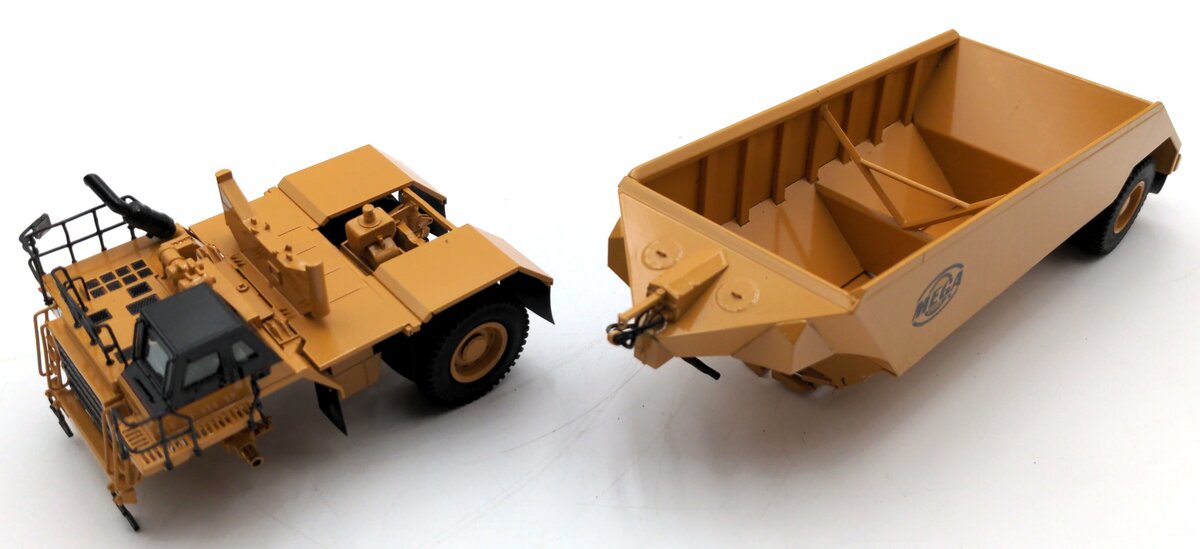 CCM 776 1:87 Scale Diecast Brass CAT 776 W/ MEGA Trailer VG/Box
