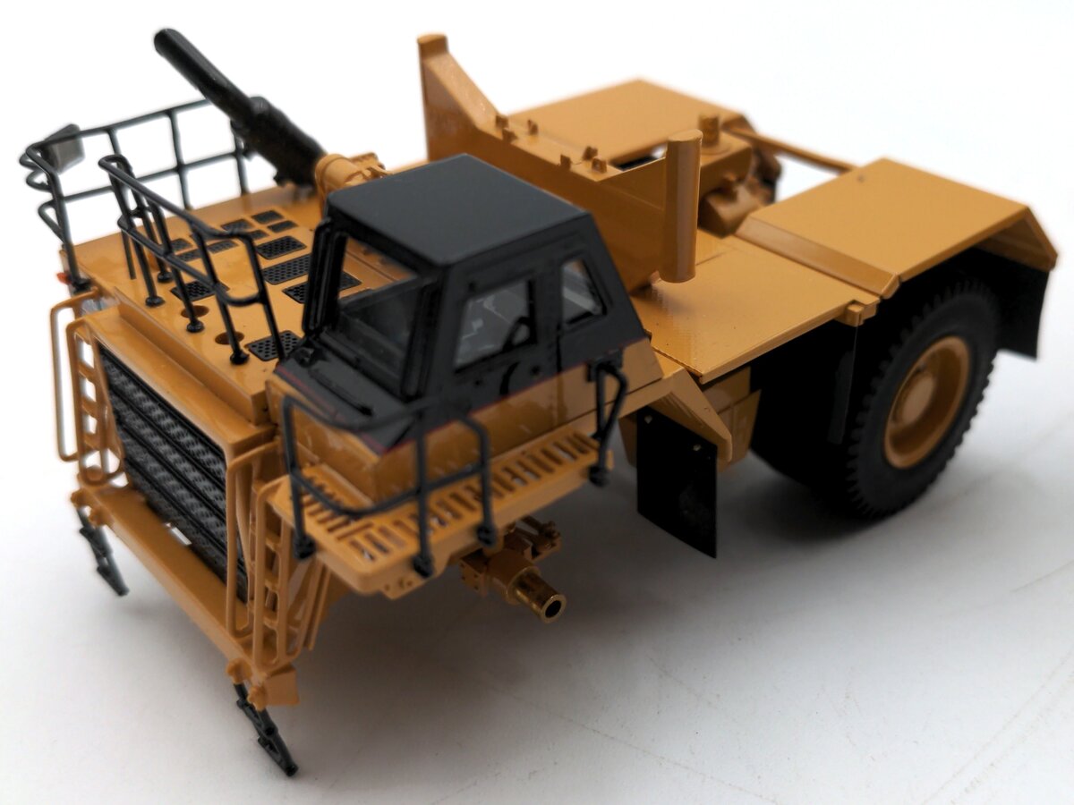 CCM 776 1:87 Scale Diecast Brass CAT 776 W/ MEGA Trailer VG/Box