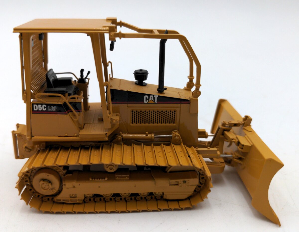 CCM 108 1:48 Brass CAT D5C LGP Series III Hystat Track-Type Tractor NIB