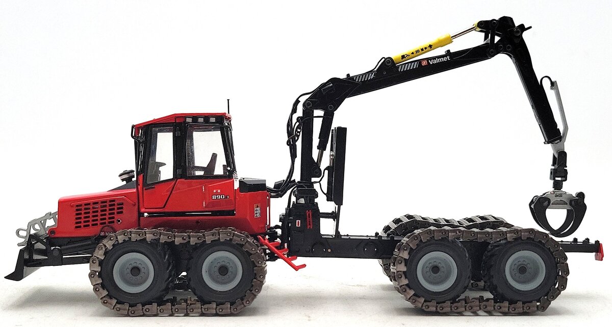 Sword Models SW3007 1:50 Die-Cast Valmet Komatsu 890.3 20-Ton Capacity Forwarder EX/Box