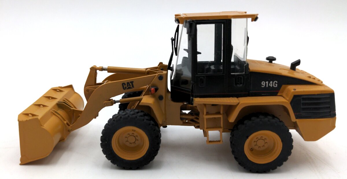 CCM 914G 1:48 Scale Diecast CAT Wheel Loader NIB