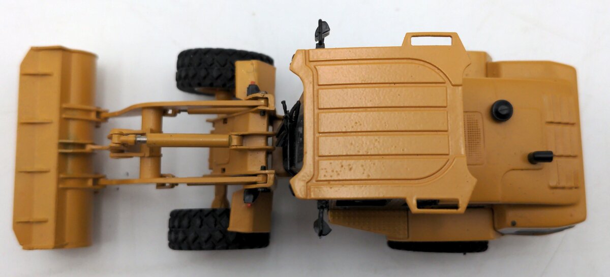 CCM 914G 1:48 Scale Diecast CAT Wheel Loader NIB