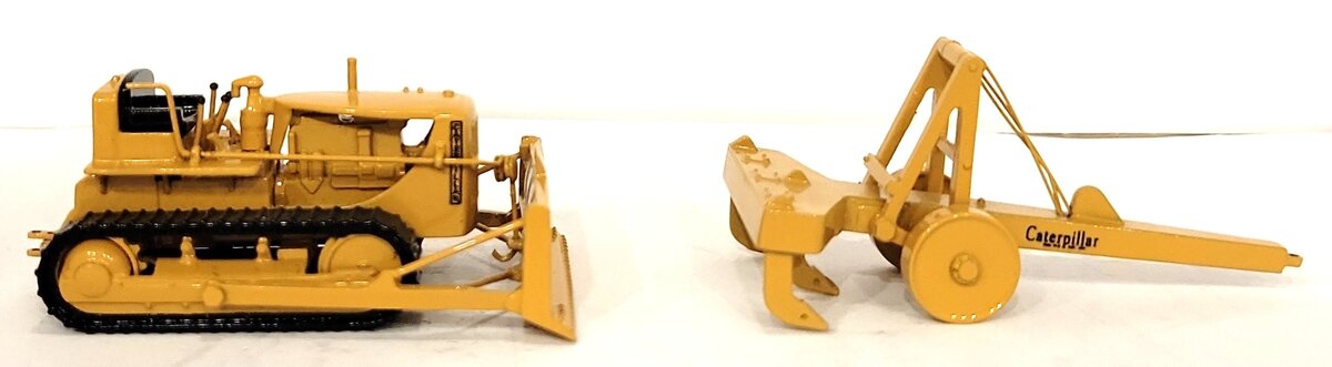 CCM D7 1:87 Scale Brass Caterpillar Dozer w/ Pull Behind Ripper LN/Box