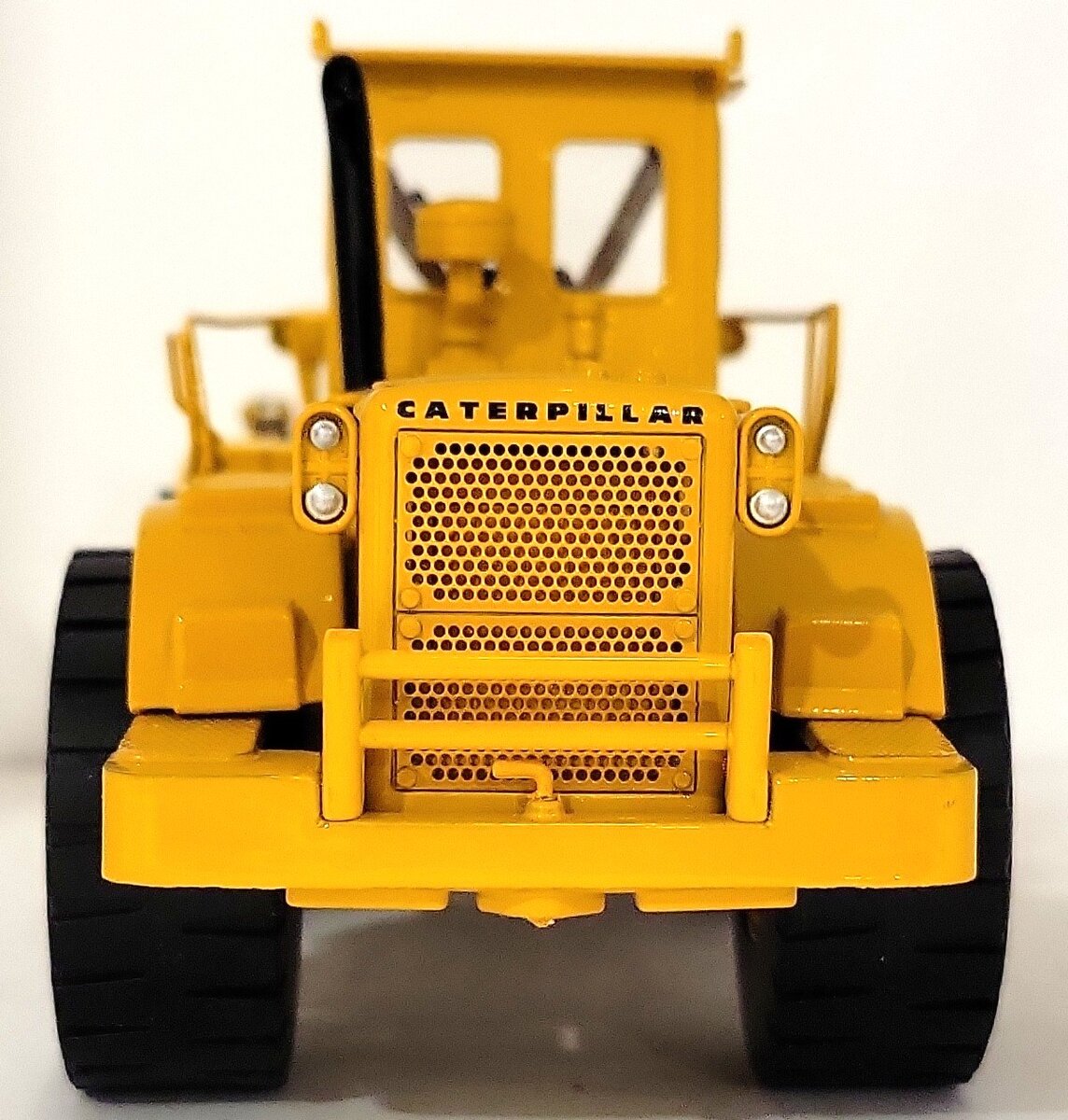 Classic Construction Models 1:48 Die Cast CAT 988 Log Loader w/ Log Forks LN/Box