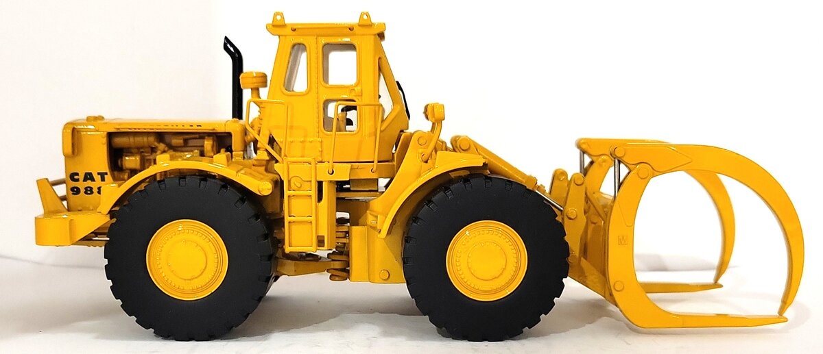 Classic Construction Models 1:48 Die Cast CAT 988 Log Loader w/ Log Forks LN/Box
