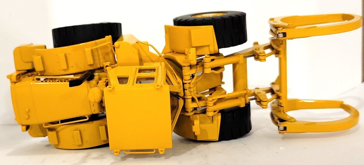 Classic Construction Models 1:48 Die Cast CAT 988 Log Loader w/ Log Forks LN/Box