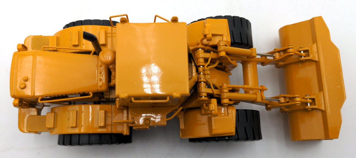 CCM 988 1:43 Scale Diecast CAT Wheel Loader NIB