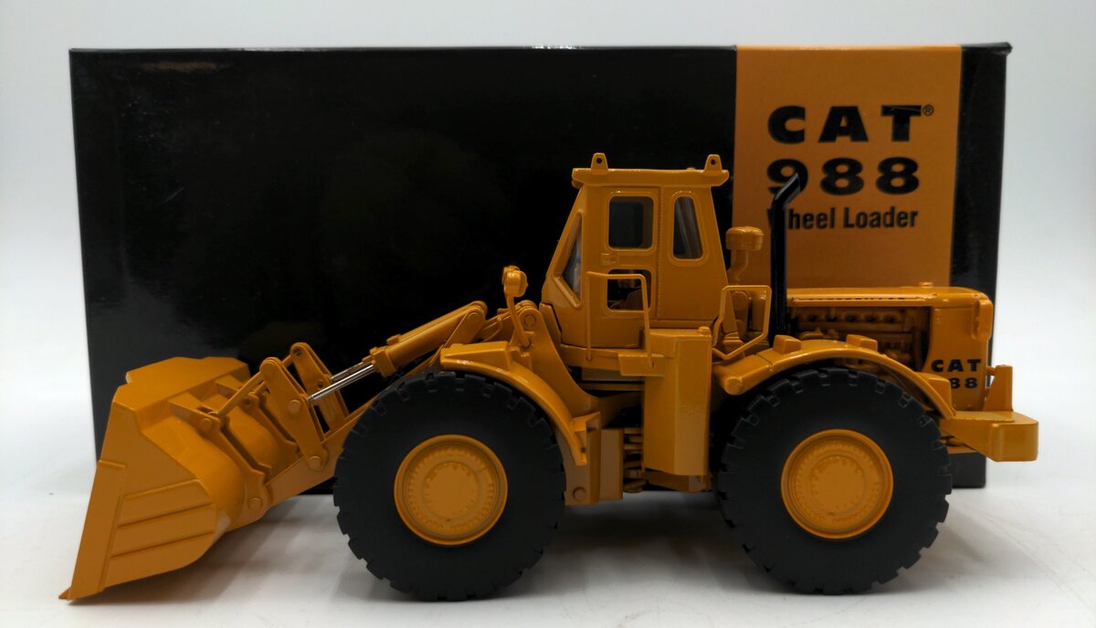 CCM 988 1:43 Scale Diecast CAT Wheel Loader NIB