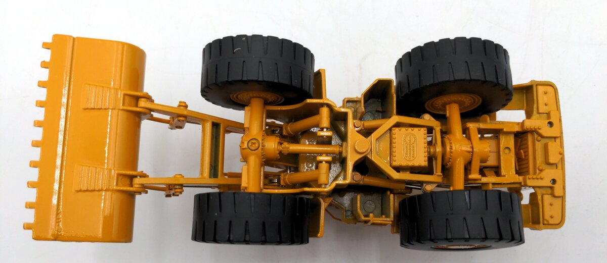 CCM 988 1:43 Scale Diecast CAT Wheel Loader NIB
