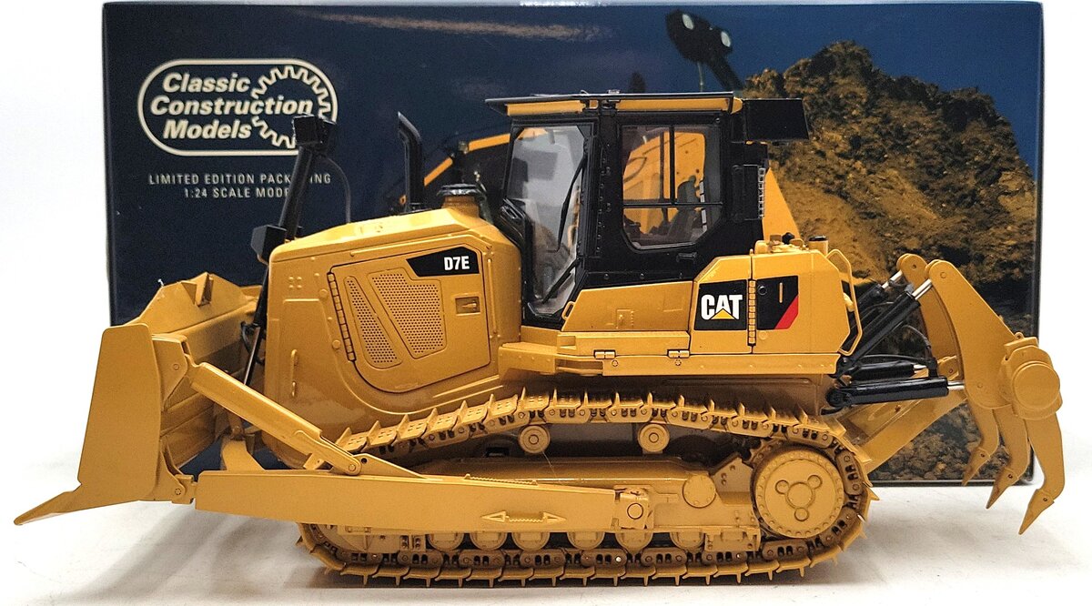 CCM 1:24 Cat D7E Track-Type Tractor LN/Box