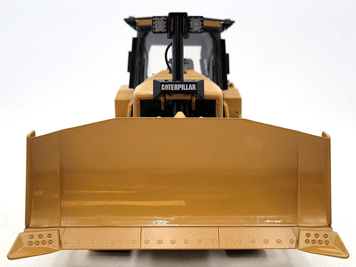 CCM 1:24 DieCast Cat D7E Track-Type Tractor LN/Box