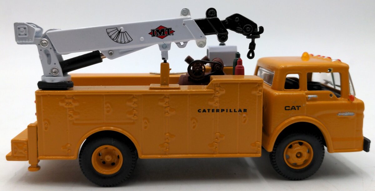 Unknown Manufacturer 1:50 Scale Diecast 1957 Ford CAT Service Truck EX
