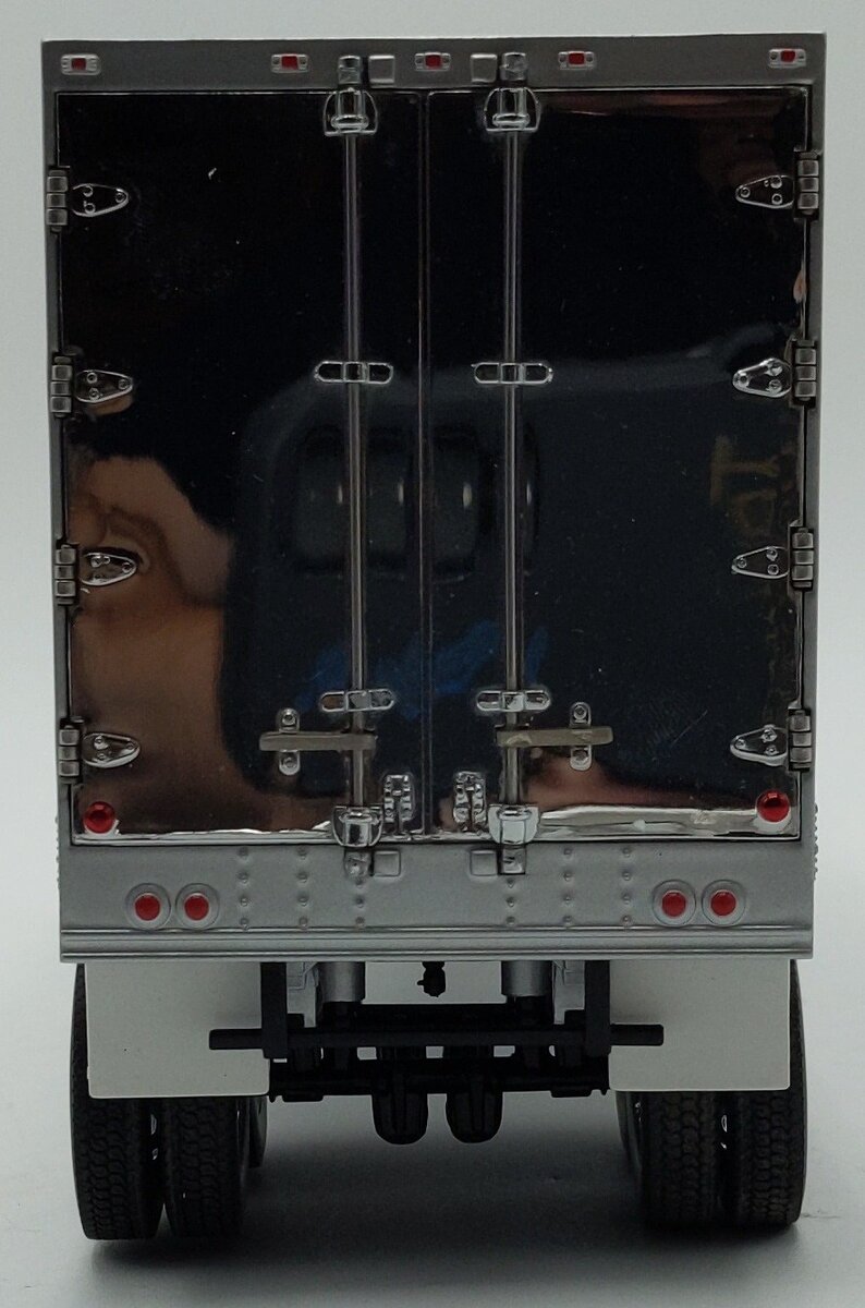 Franklin Mint 387 1:32 Scale Diecast Peterbilt 387 Semi Tractor Trailer NEW