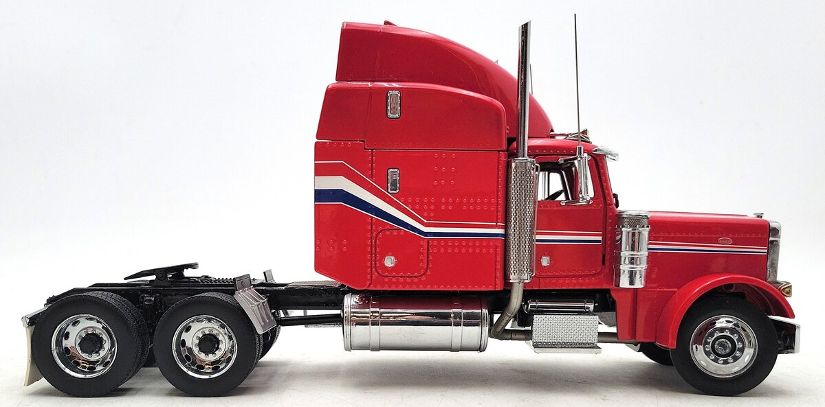 Franklin Mint 1:32 Scale Peterbilt Model 379 Tractor LN