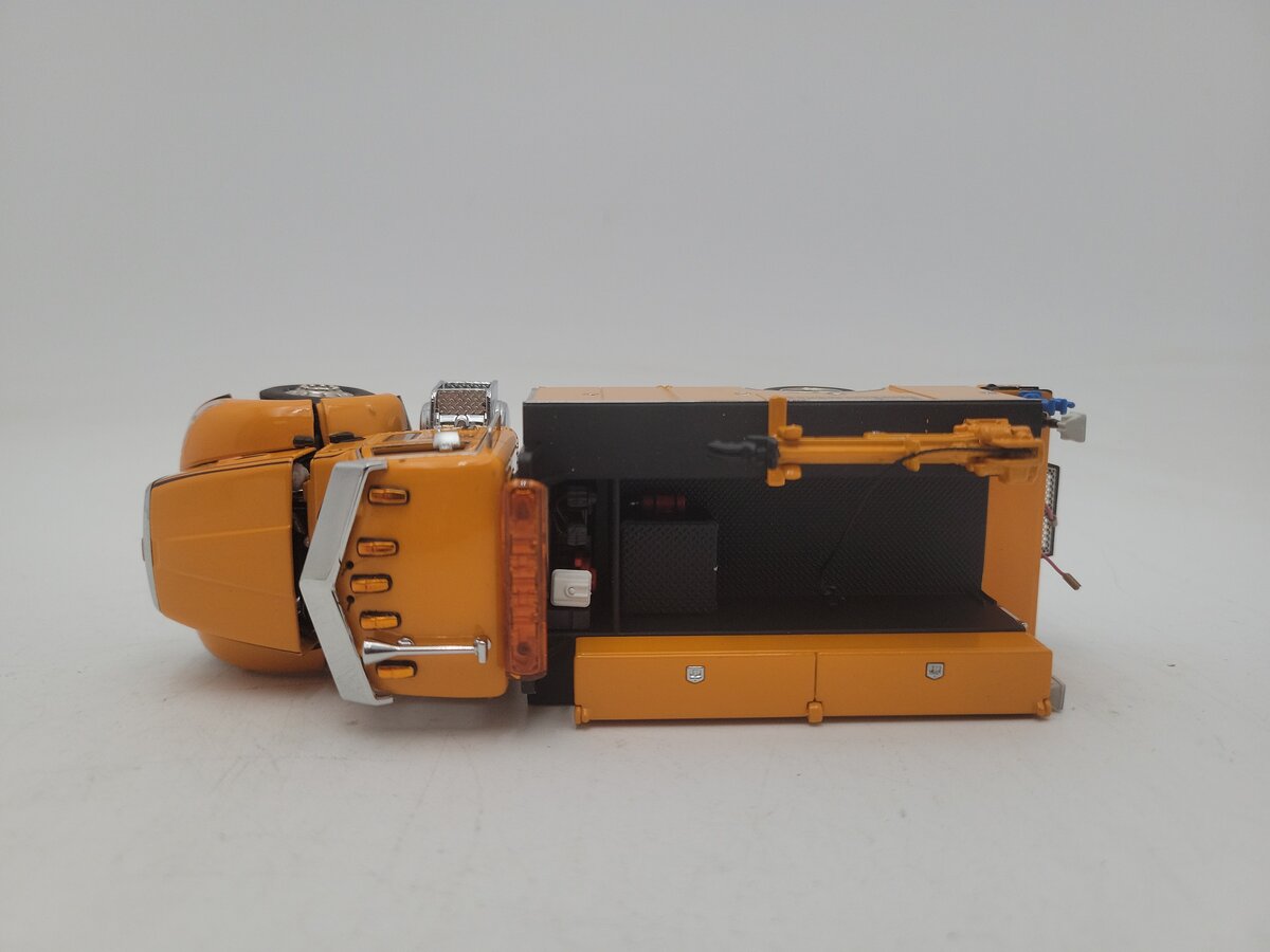 Sword Models SW2045-KO 1:50 Scale Kokosing Peterbilt 335 Mechanic Service Truck EX/Box