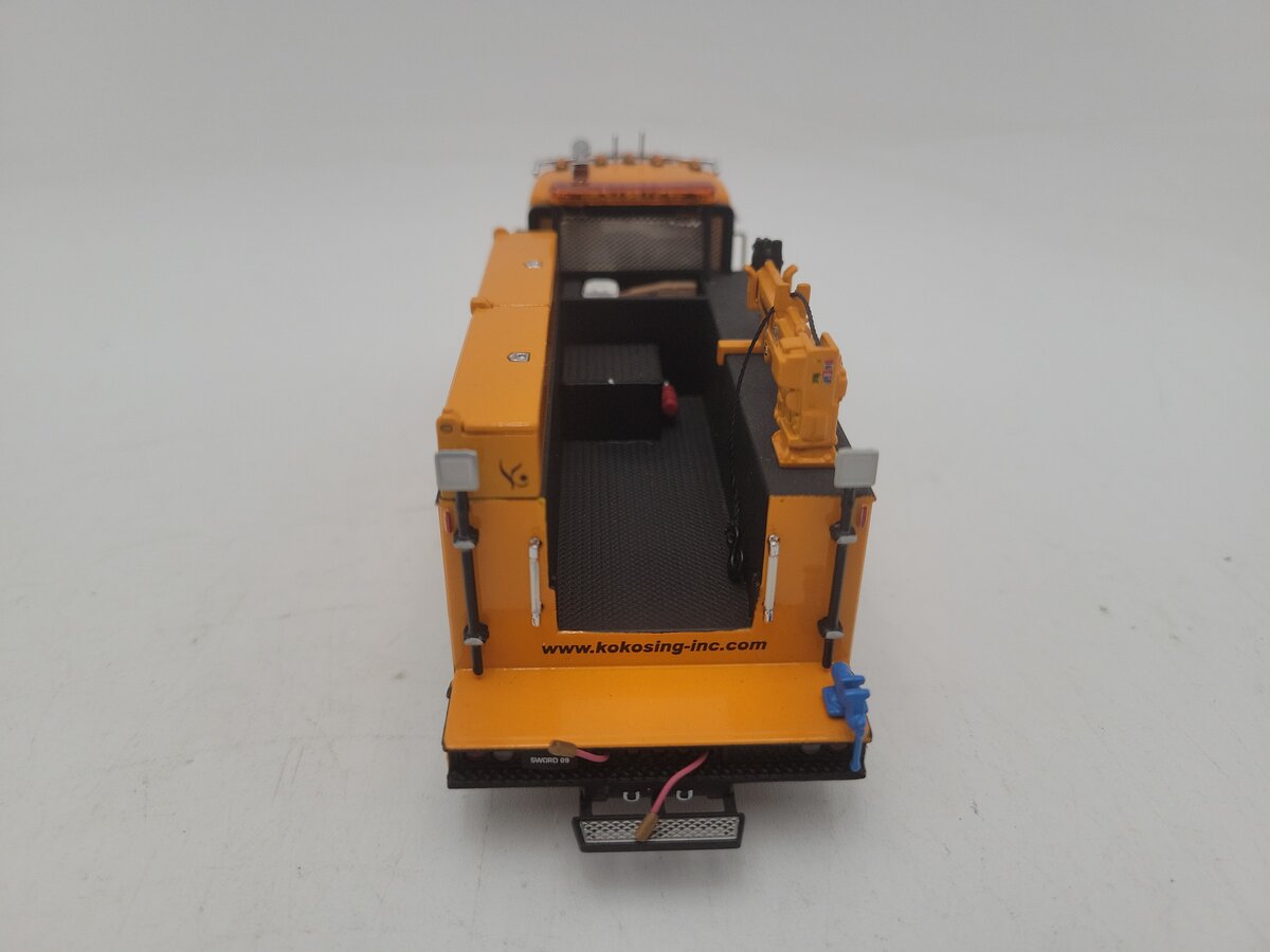 Sword Models SW2045-KO 1:50 Scale Kokosing Peterbilt 335 Mechanic Service Truck EX/Box