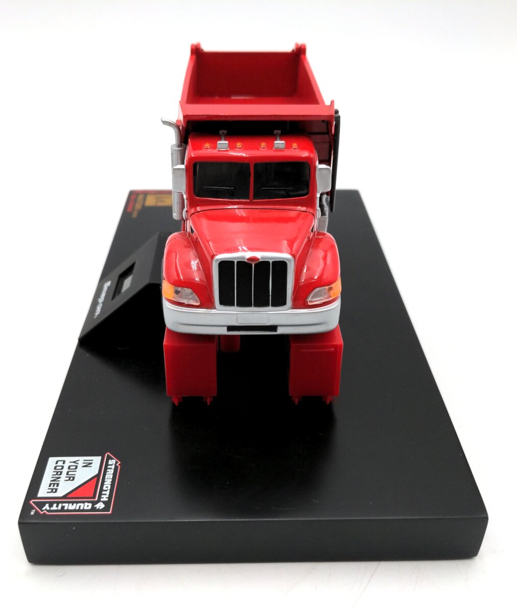 Crown Premiums 2007 1:50 Diecast Truck on Masters Series Storage Unit Desk Clock NIB