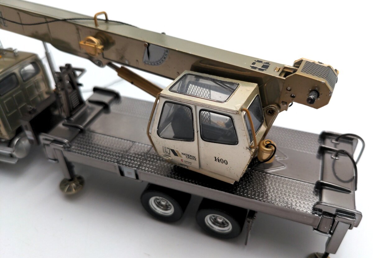 TWH Collectibles 1400 1:50 Diecast National Boom Truck Sterling Gold Edition EX/Box