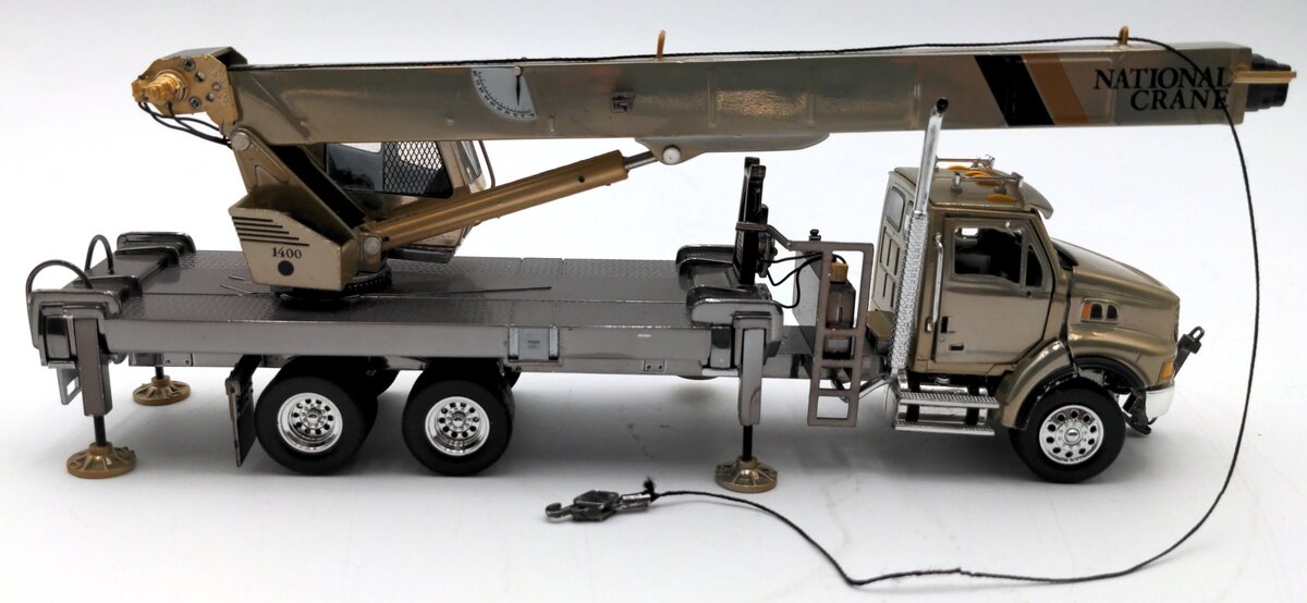 TWH Collectibles 1400 1:50 Diecast National Boom Truck Sterling Gold Edition EX/Box