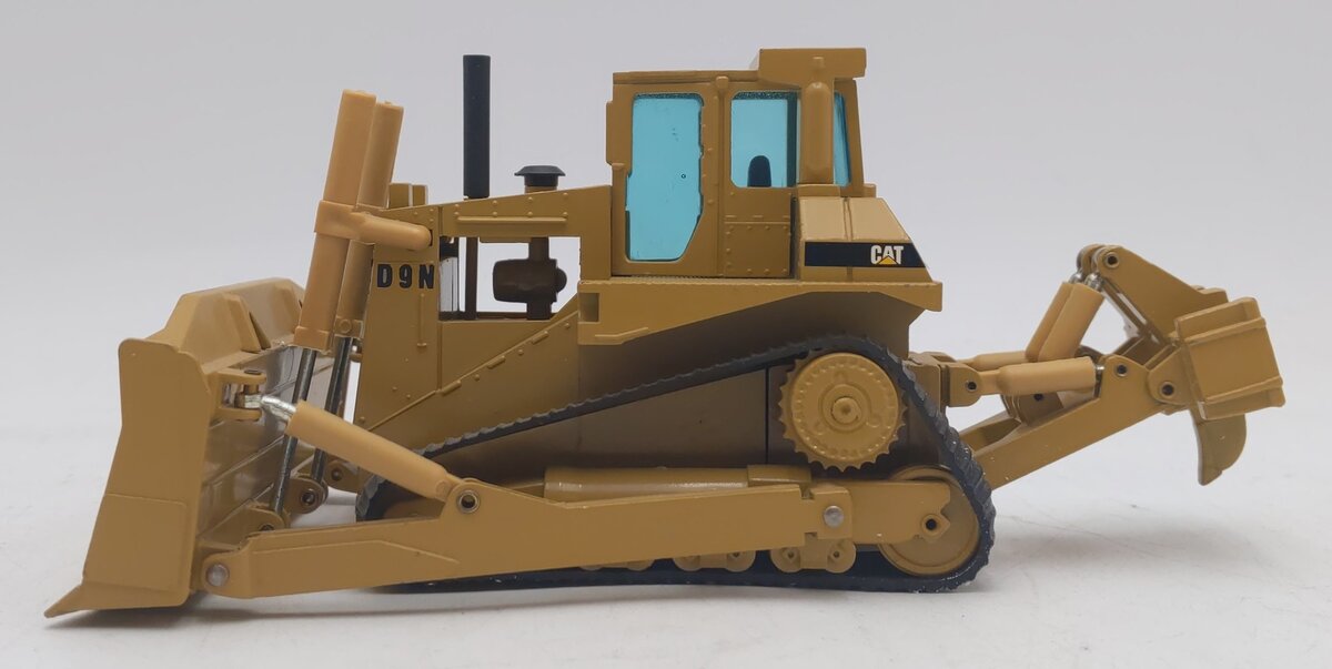NZG 298 1:50 Caterpillar D9N Track-Type Tractor EX/Box