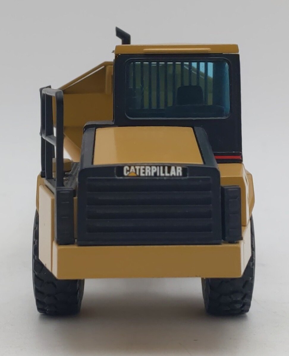 NZG 413 1:50 Caterpillar D250E Articulated Truck EX/Box