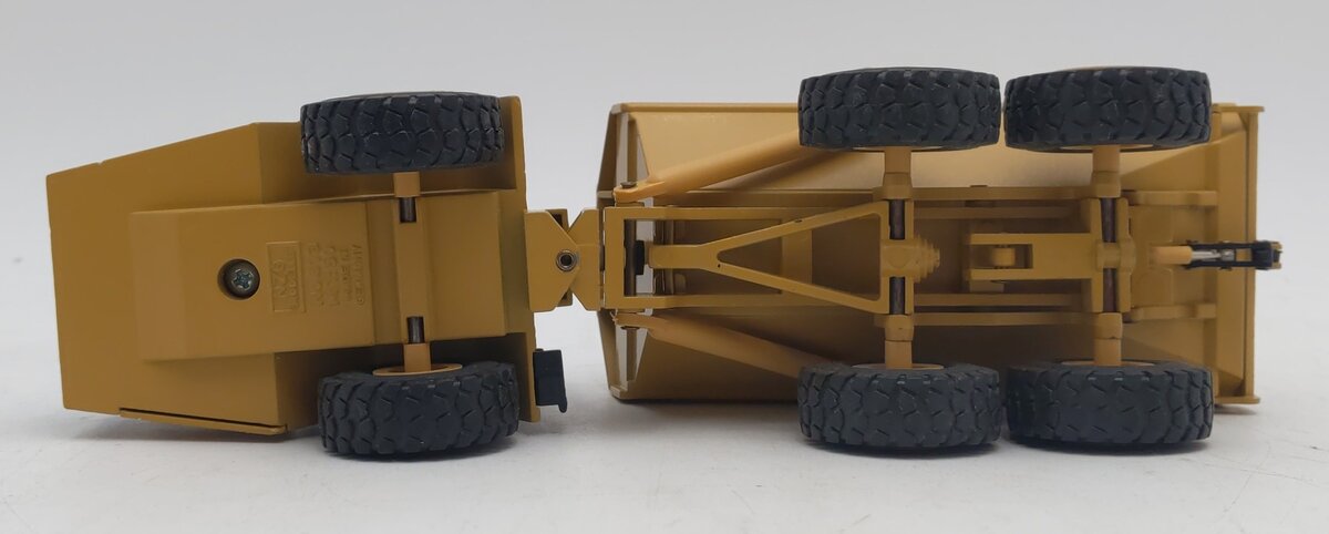 NZG 413 1:50 Caterpillar D250E Articulated Truck EX/Box