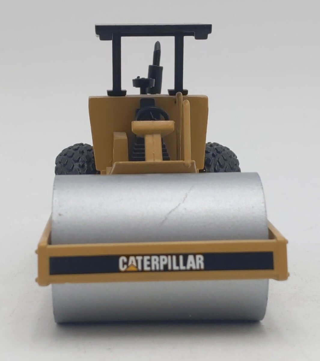 NZG 401 1:50 Die-Cast Caterpillar CS-563C Vibratory Soil Compactor EX/Box