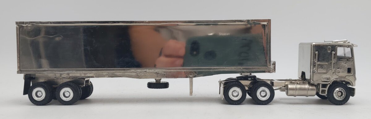 Conrad 1:50 Die-Cast Chrome Freightliner COE Tractor w/ Chrome Trailer EX