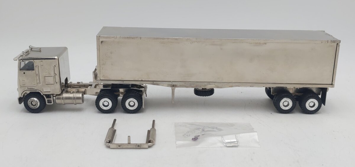 Conrad 1:50 Die-Cast Chrome Freightliner COE Tractor w/ Chrome Trailer EX