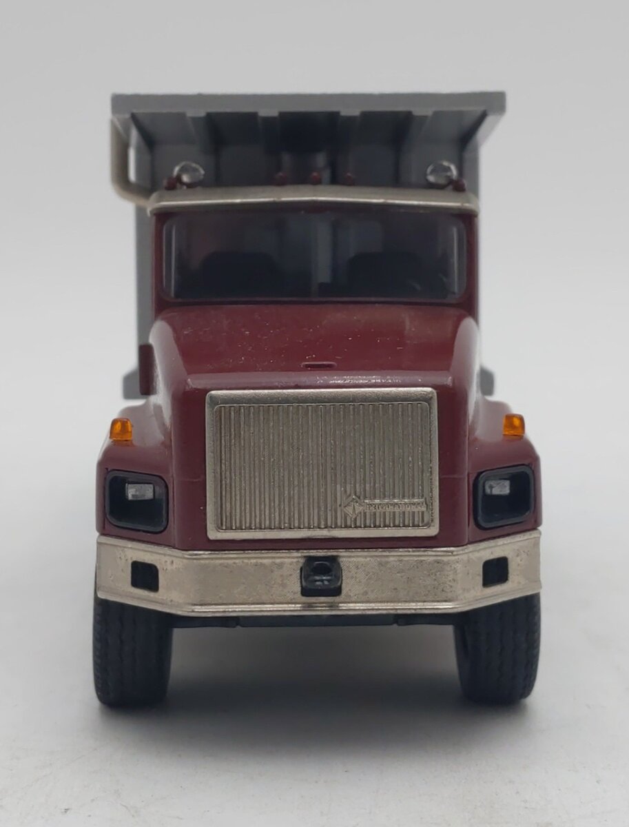 Conrad 1:50 Die-Cast Red International 5000 Dump Truck LN