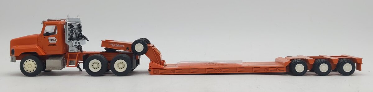Conrad 1:50 Die-Cast Iowa International 5600i Truck with Lowboy Trailer LN