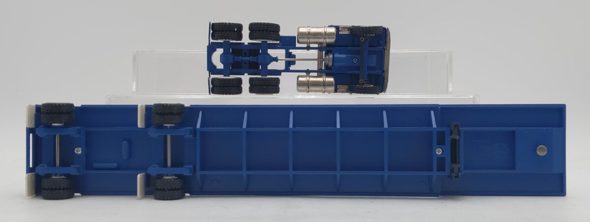 Conrad 3505/01 1:50 Scale Die-Cast Keen Freightliner Semi and Trailer EX