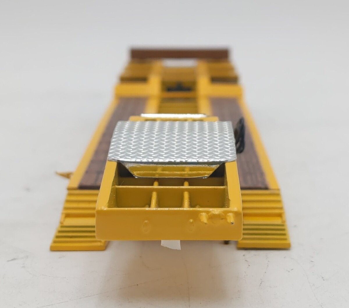First Gear 1:50 Yellow Talbert Tri-Axle Lowboy Trailer EX