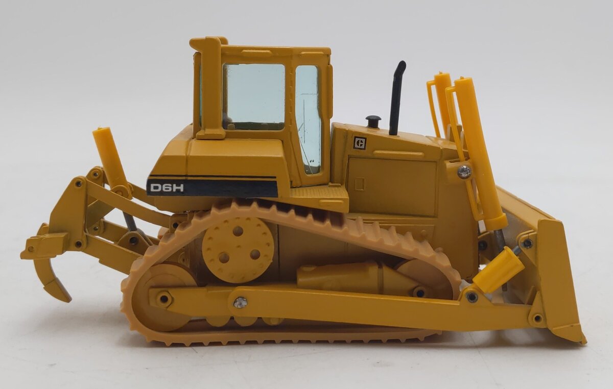 Conrad 2851 1:50 Scale Diecast Caterpillar D6H Track-Type Tractor With Ripper EX/Box